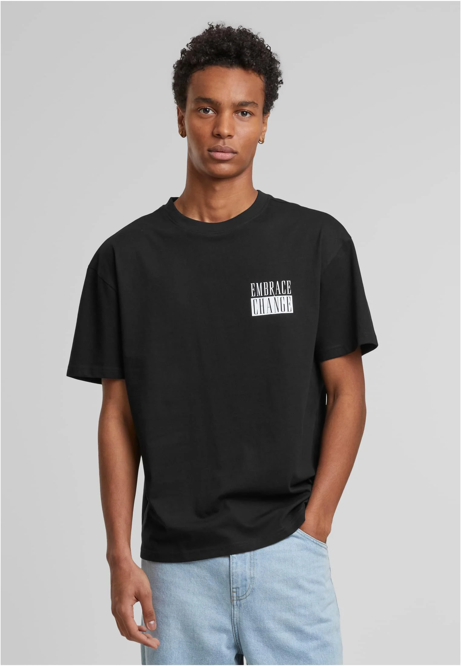 skwm-tb-MT3589_Mw1-00007_e9edbb91-a756-4d91-b540-9ab180725991 Embrace Change Oversize Tee
