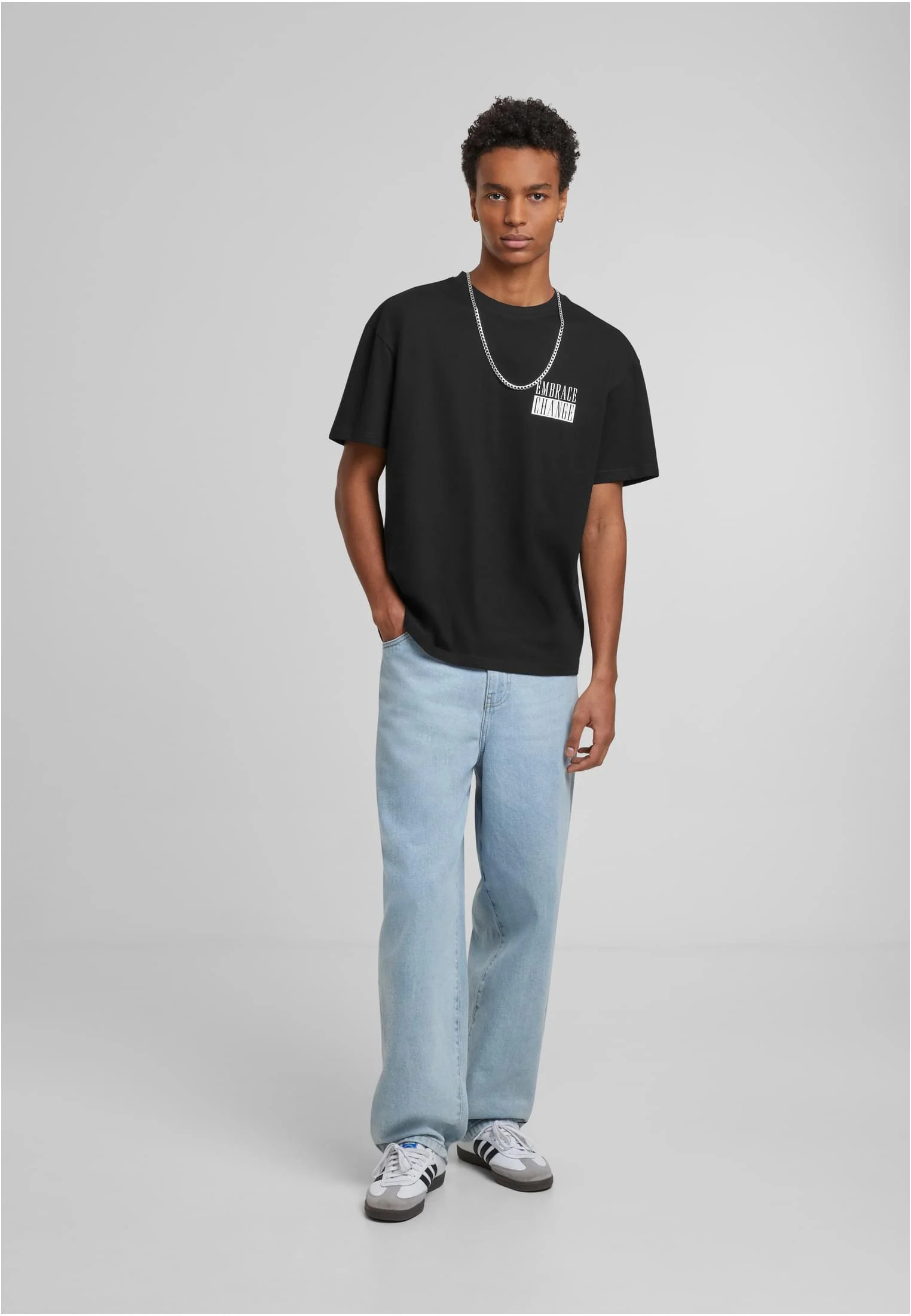 skwm-tb-MT3589_Mw12-00007 Embrace Change Oversize Tee