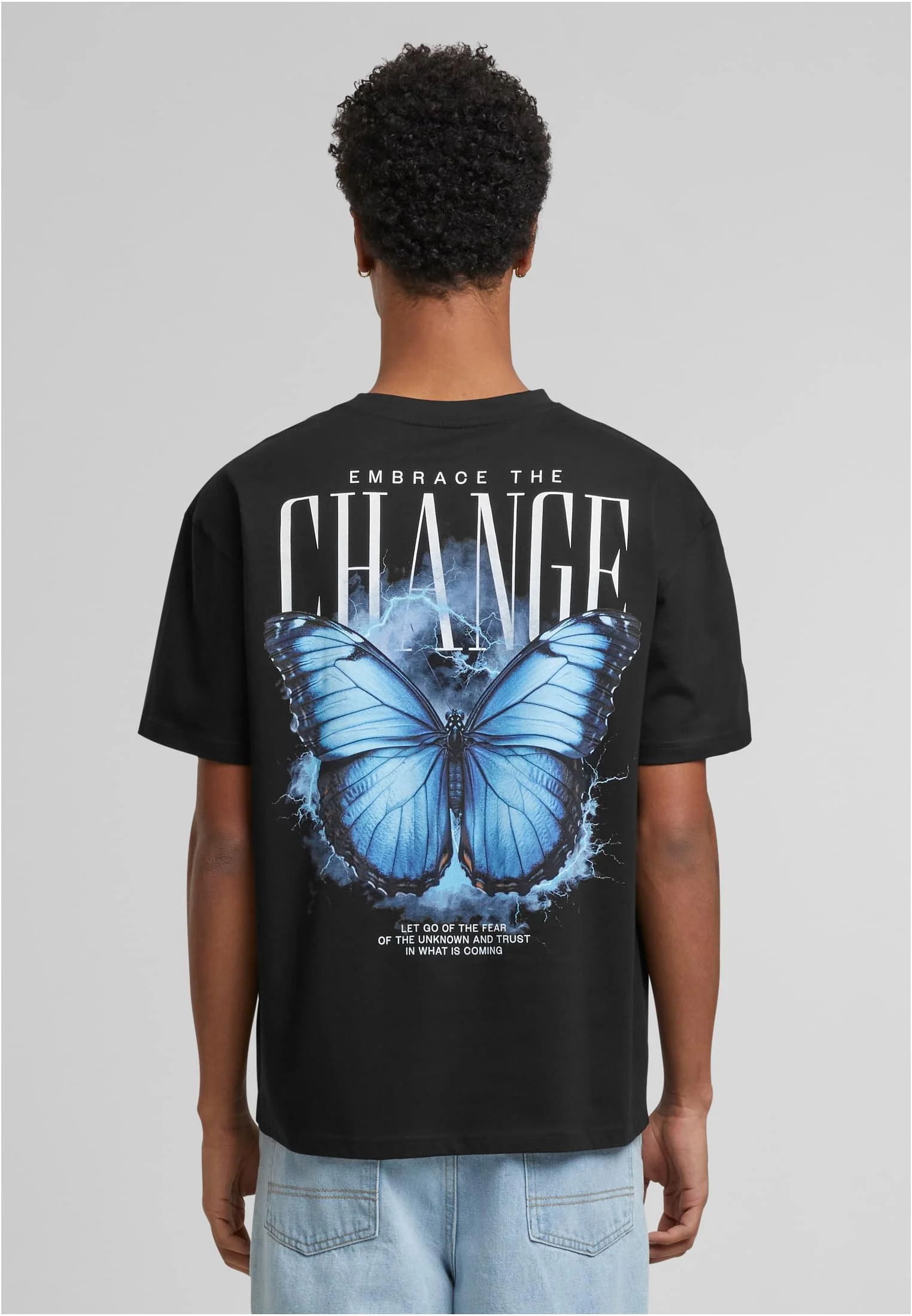 skwm-tb-MT3589_Mw2-00007_8c21e72c-3bd5-4f16-94f5-9c2506f696cc Embrace Change Oversize Tee