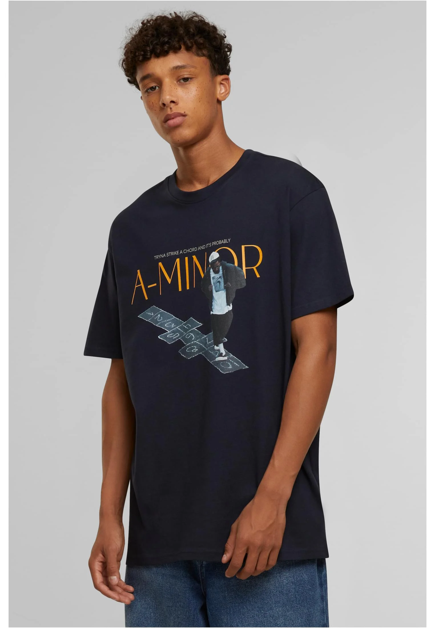 skwm-tb-MT3597_Mw1-00155_f7bb48e7-5697-40fb-ab9d-6ea65c67f8fc A-Minor Oversize Tee