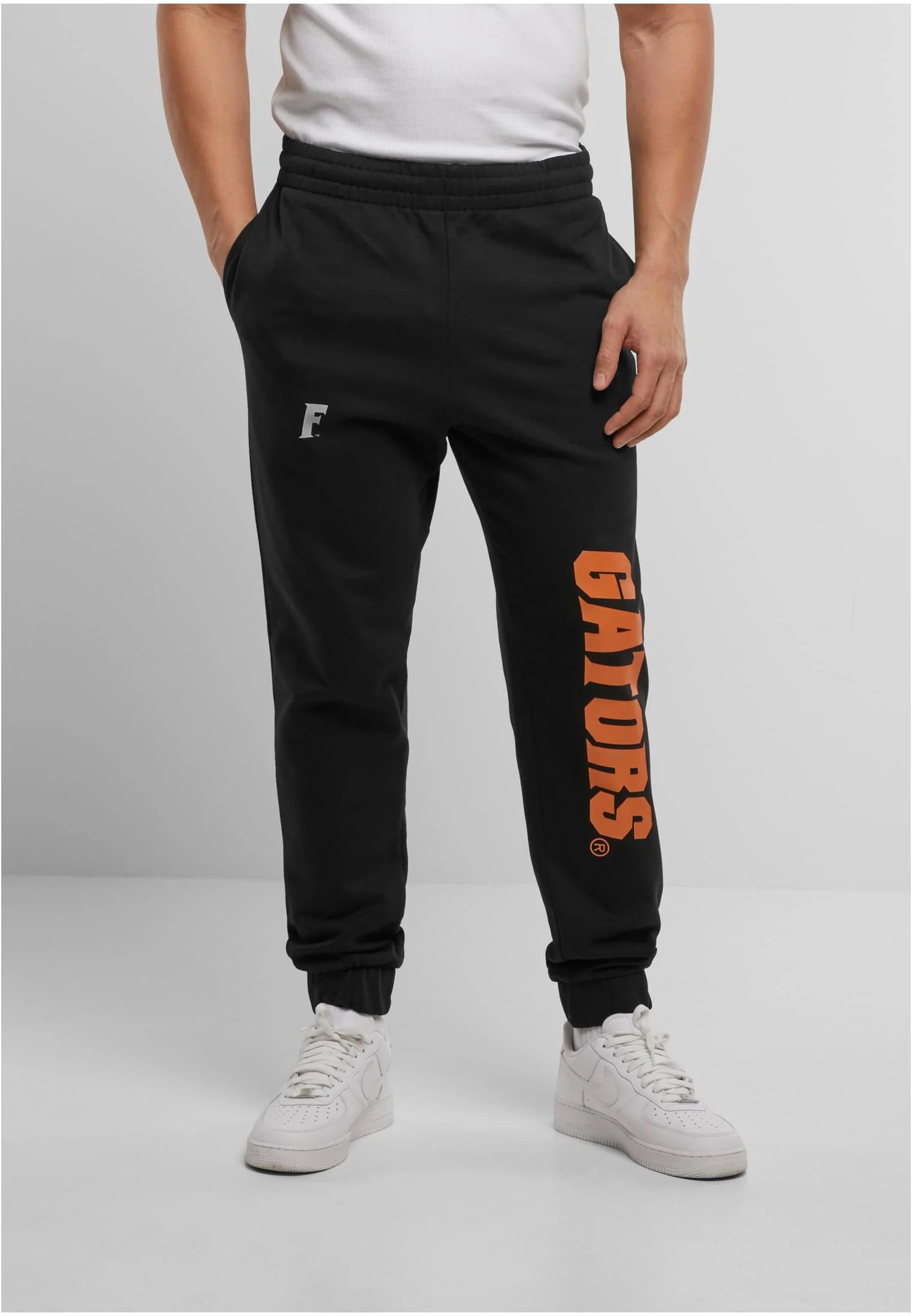 skwm-tb-MT3743_Mw1-00007_a2eeb8ed-633a-443f-9641-217217af27f7 Florida Gators Multi Logo Sweatpants