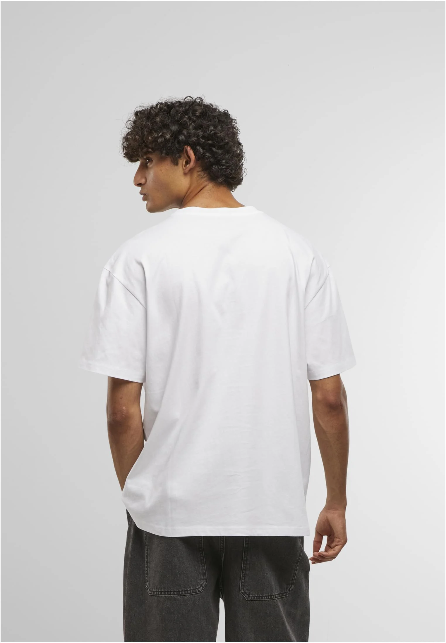 skwm-tb-MT3851_Mw2-00220 It All Works Out Wording Oversize Tee