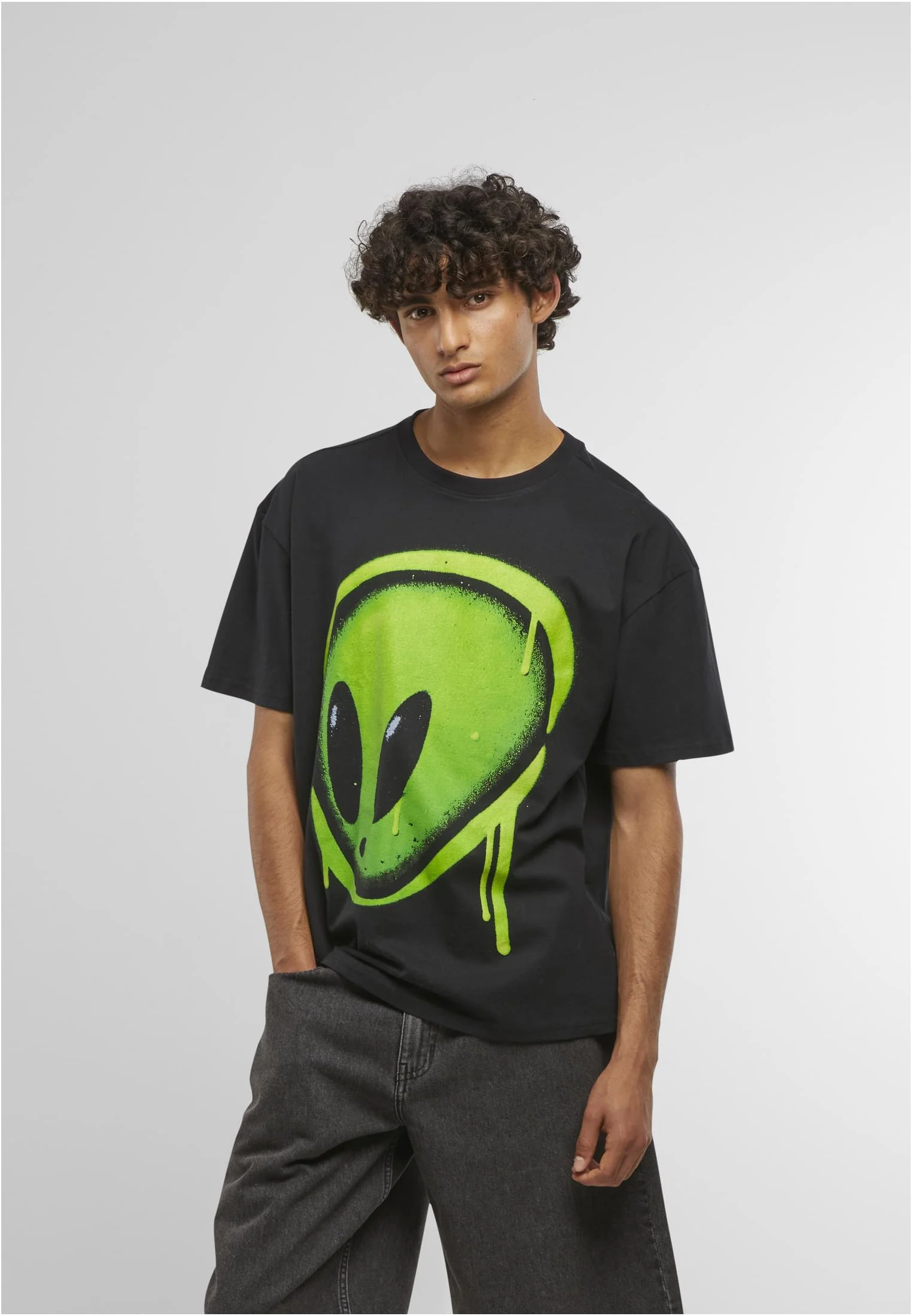 Dripping Alien Head Oversize Tee