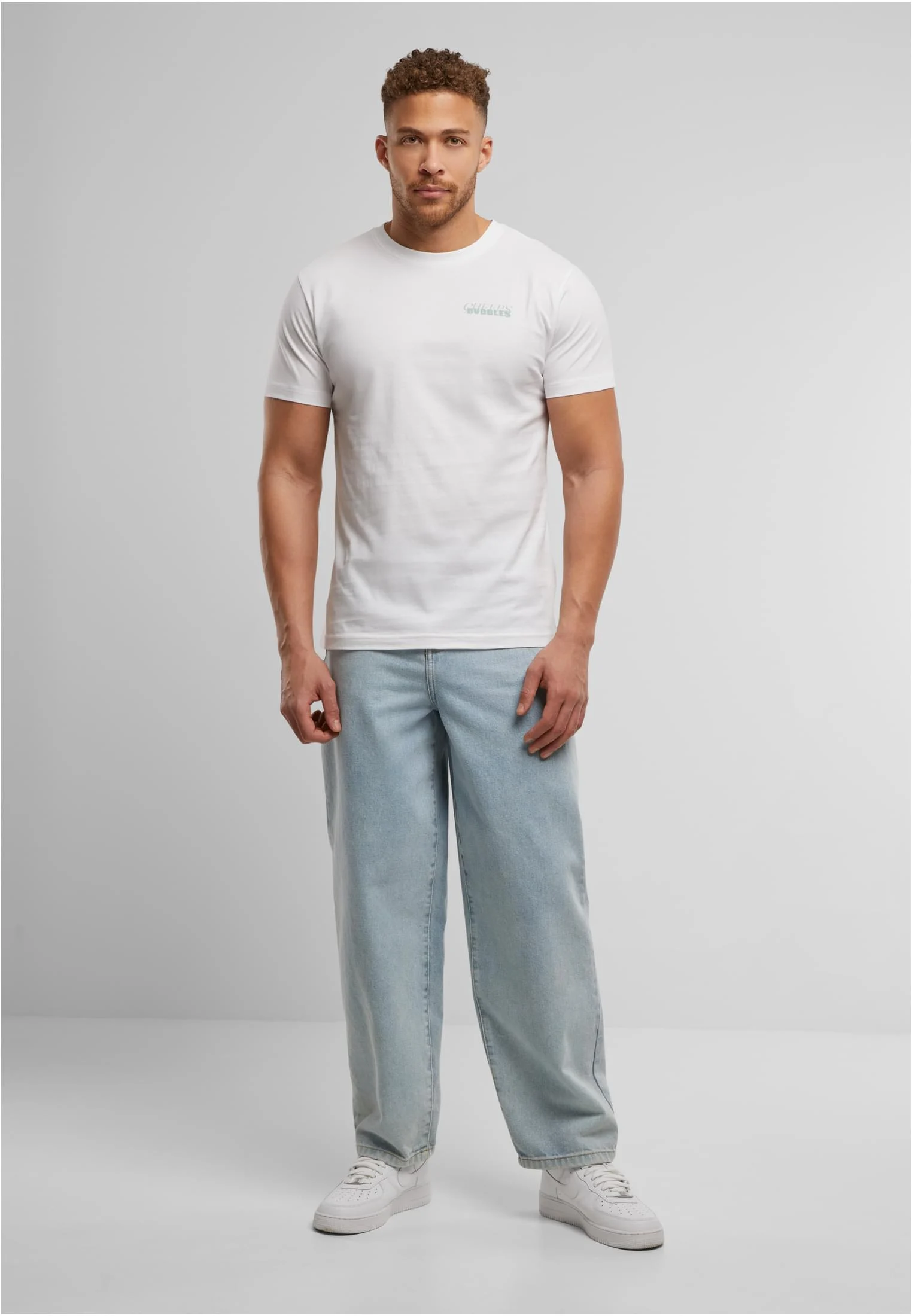 skwm-tb-MT3895_Mw12-00220 Cheers Bubbles Tee