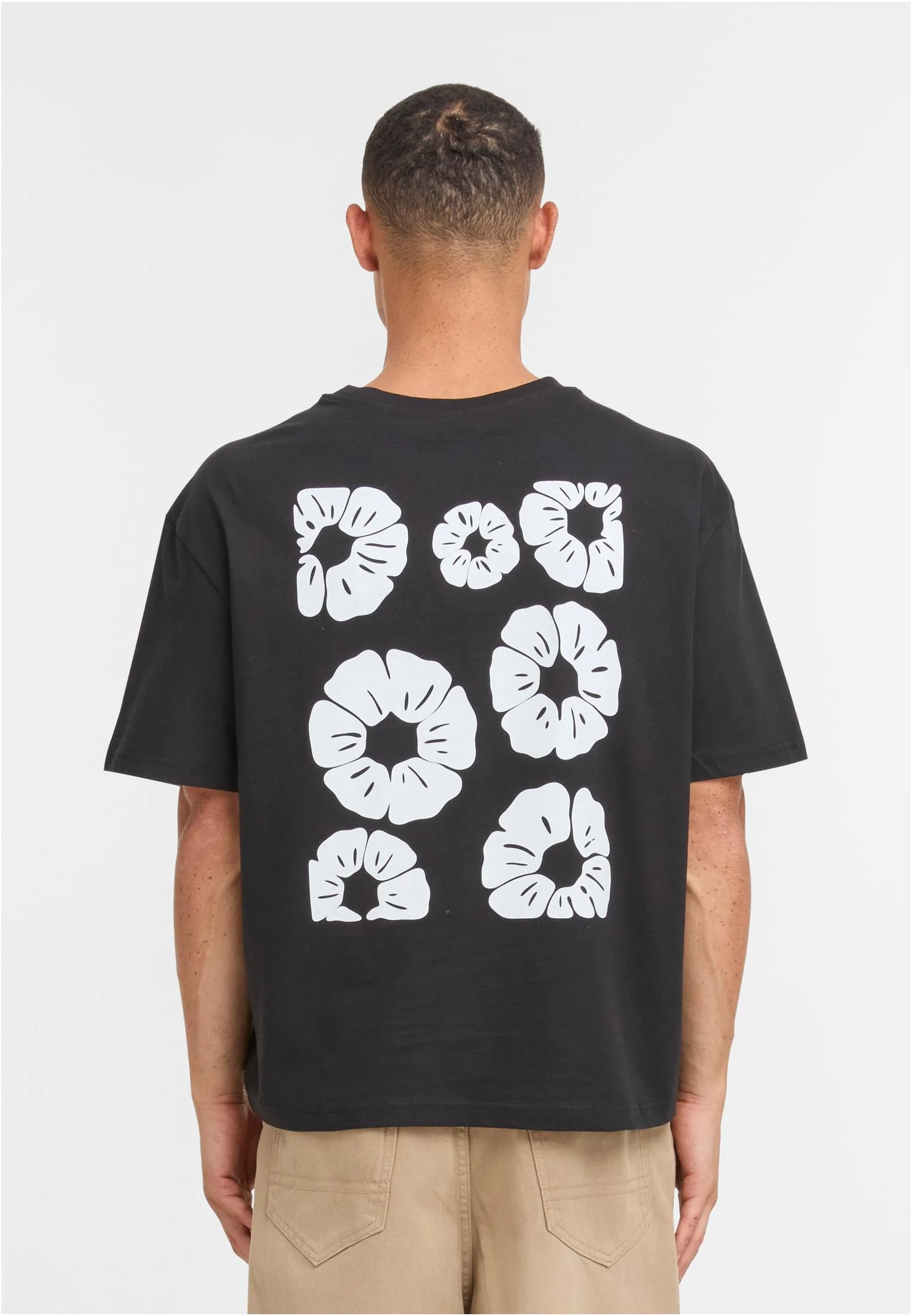 skwm-tb-MT4021_Mw2-00007 Bold Flowers Cropped Oversize Tee