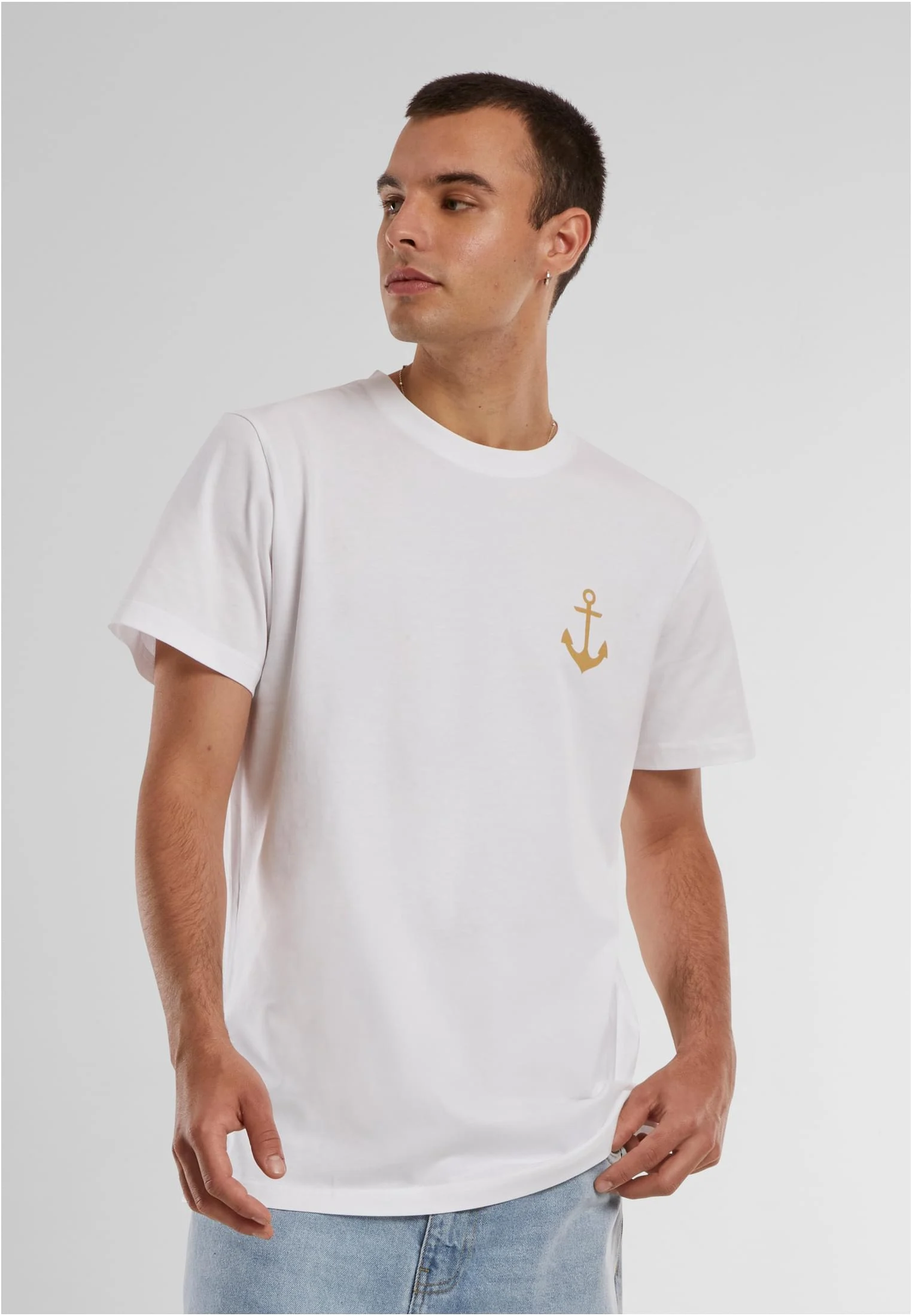 skwm-tb-MT667_Mw1-00220_44390ef9-8169-4401-9962-095d4aae73b7 Captain Tee