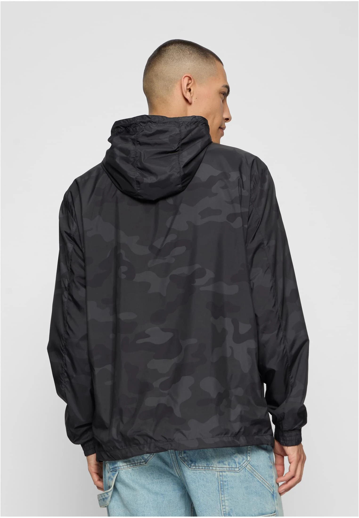 skwm-tb-TB1623_Mw2-00707_79daef4b-b005-4ca4-8bf4-2bb32357a177 Camo Pull Over Windbreaker