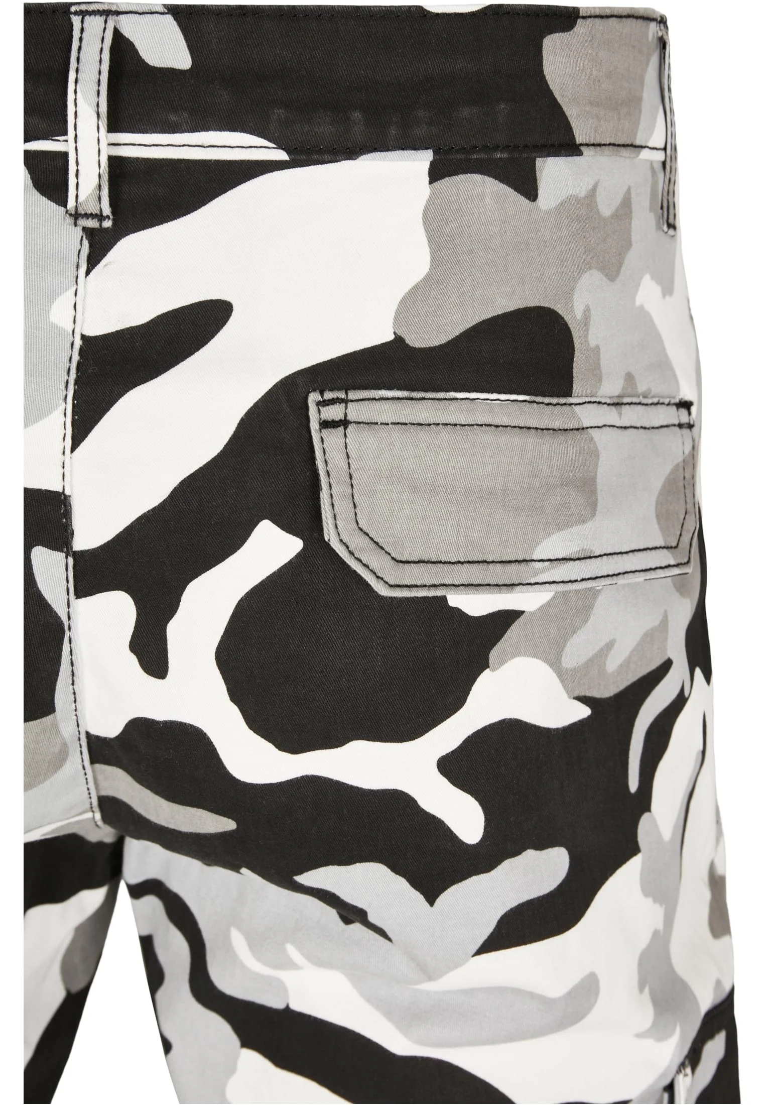 skwm-tb-TB3137_P9-00787_86bc1fab-cbd1-45b4-a53f-2f6f5dadbead Camo Cargo Jogging Pants 2.0