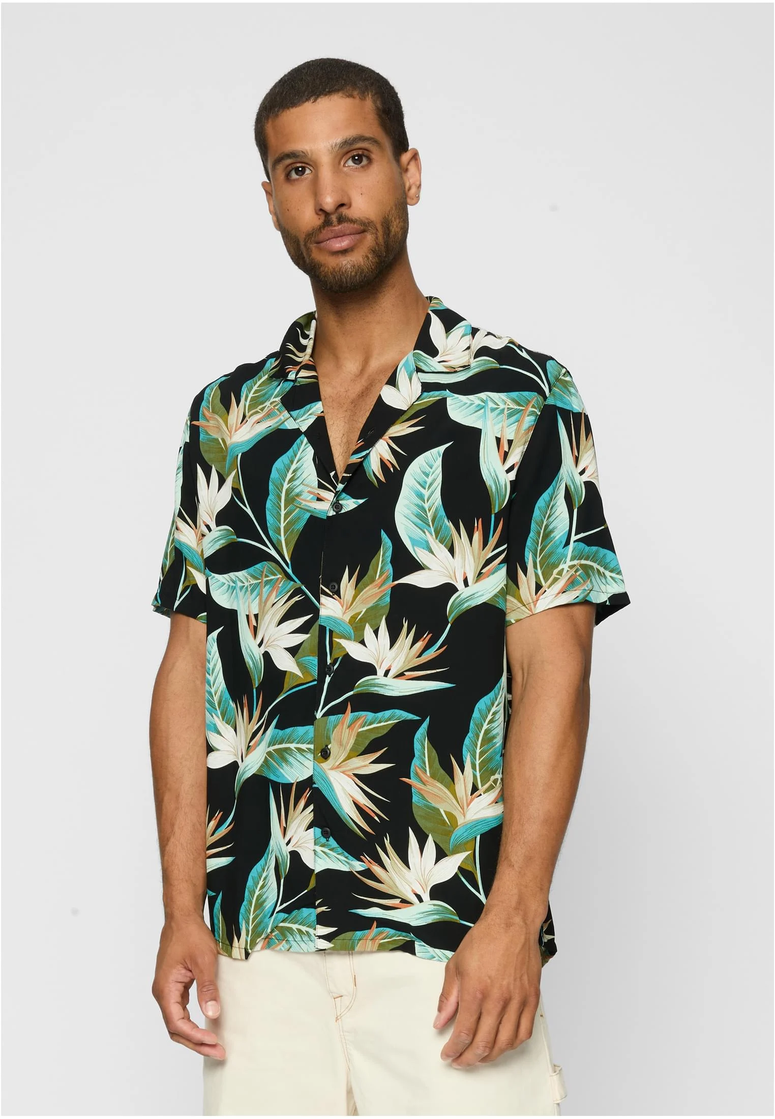 skwm-tb-TB3506_Mw1-02518_2ce127ea-7167-4572-a6ae-66af19245126 Blossoms Resort Shirt