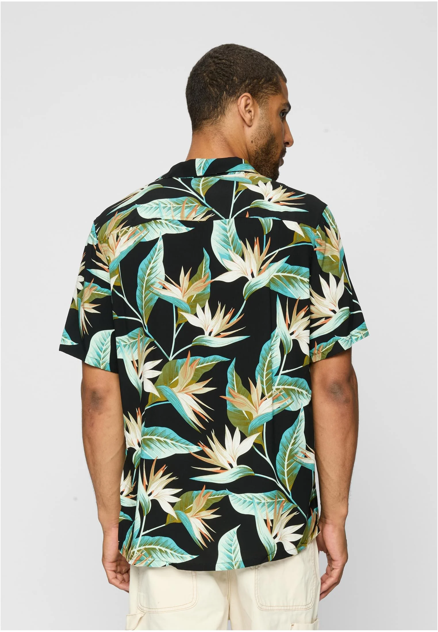 skwm-tb-TB3506_Mw2-02518_f79ec193-0d8d-4d4b-bcaa-63ef4397c5ae Blossoms Resort Shirt