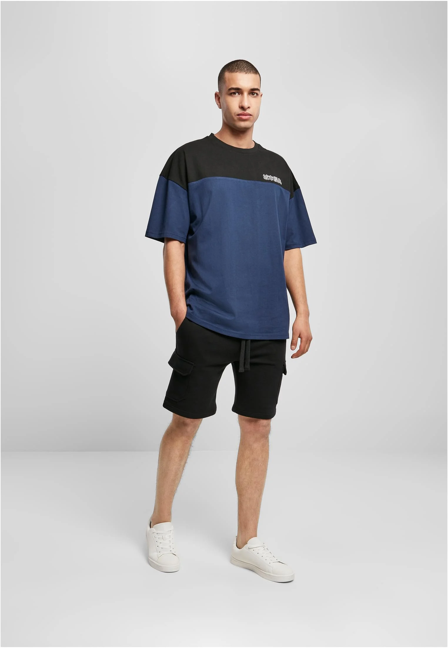 skwm-tb-TB4144_Mw12-00007_bca7b579-a846-4e61-b351-374cc41cae35 Essentials Cargo Sweatshorts