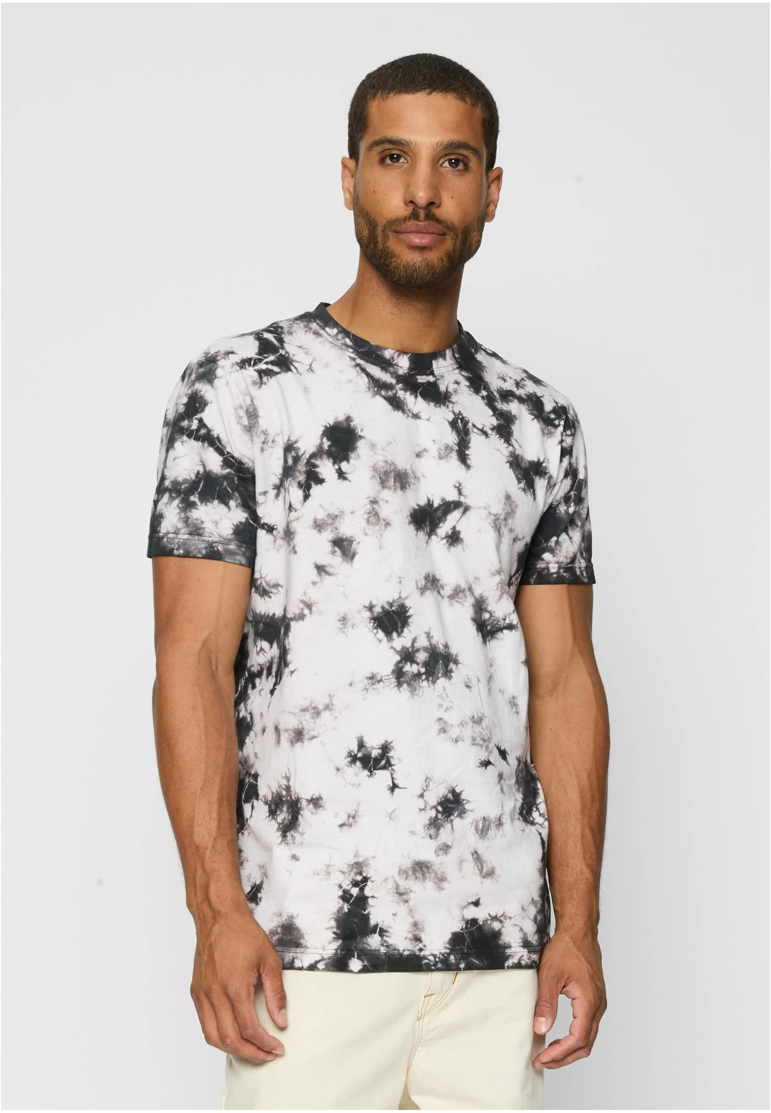 skwm-tb-TB4157_Mw1-01248_fc519923-879e-4253-a323-5e1b91d86287 Black Tie Dye Tee
