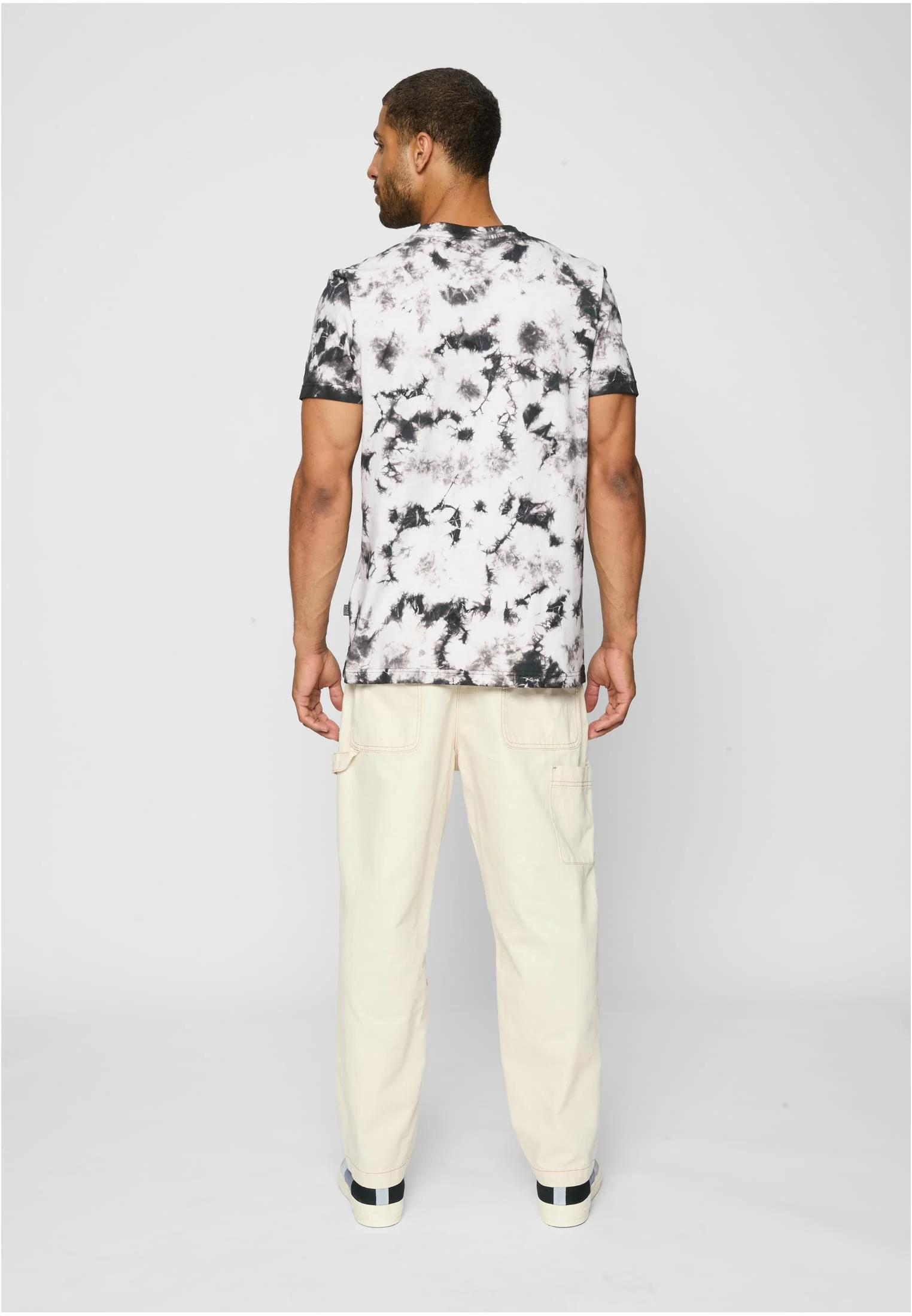 skwm-tb-TB4157_Mw16-01248 Black Tie Dye Tee