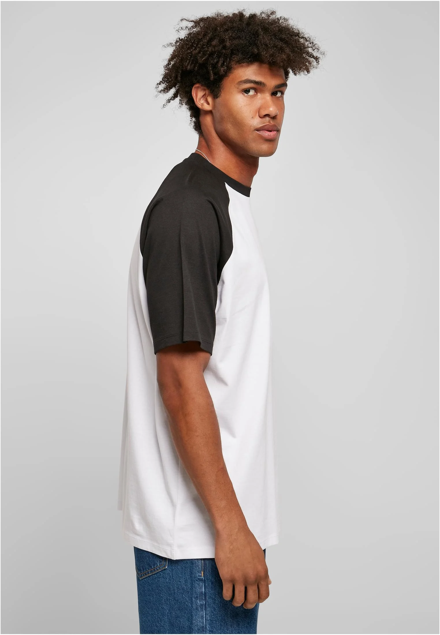 skwm-tb-TB4908_Mw5-01248 Essentials Oversized Raglan Tee