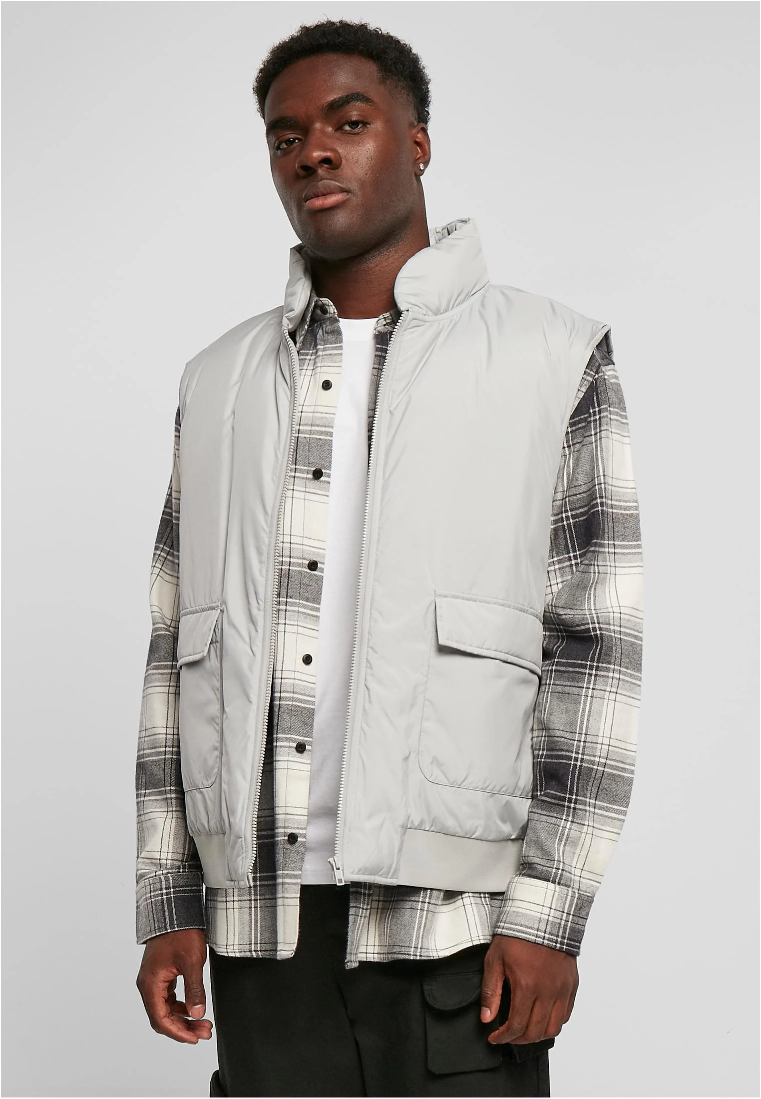 skwm-tb-TB5903_Mw1-02946_f2b3a836-c058-474b-a5eb-edba634603b9 Clean Puffer Vest