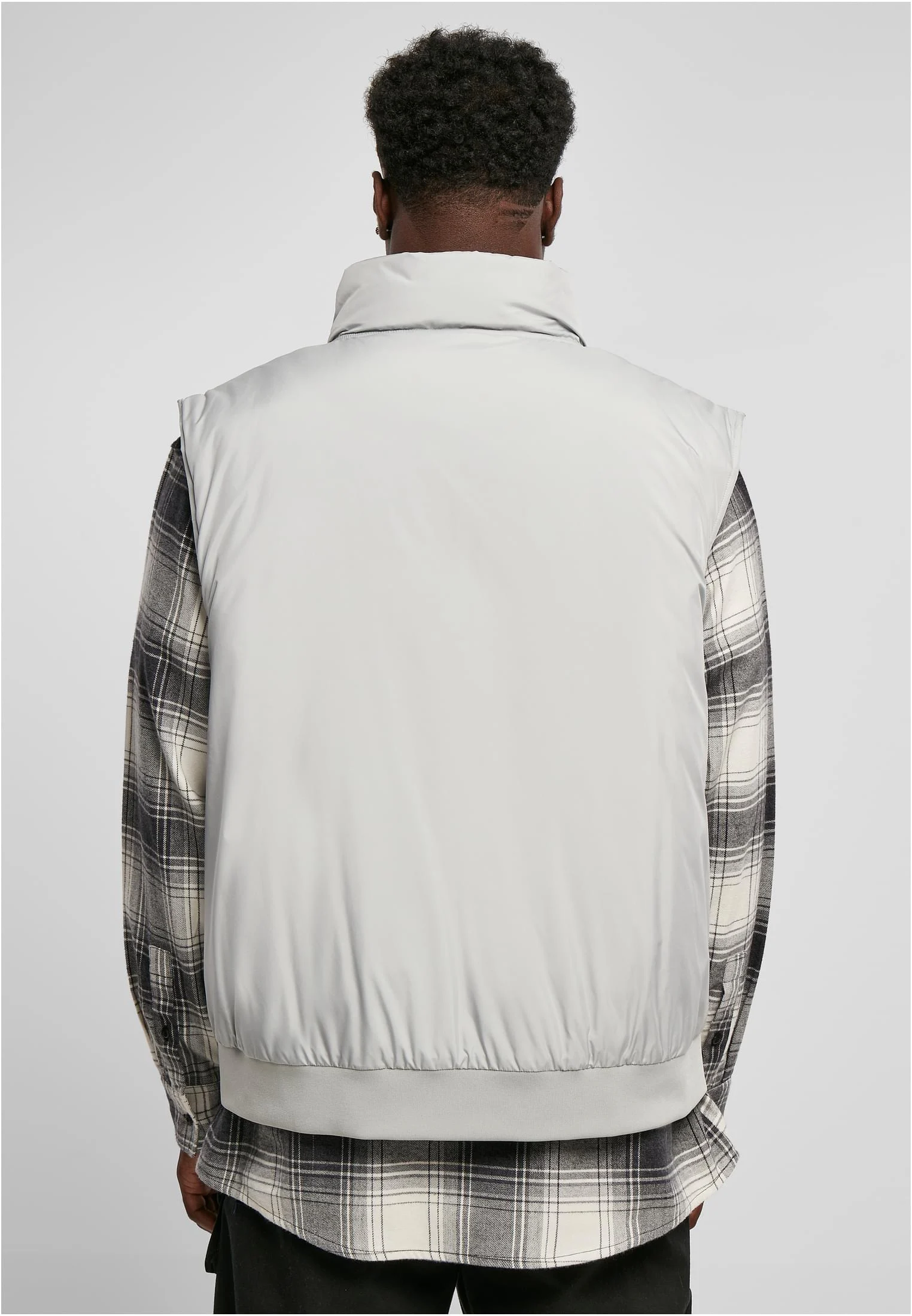 skwm-tb-TB5903_Mw2-02946_972202ce-0a3d-4dd7-a01a-4ceb7ddd6a32 Clean Puffer Vest