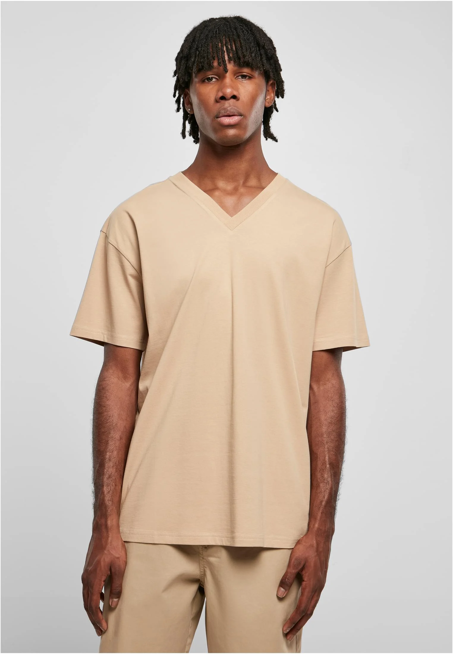 skwm-tb-TB5936_Mw1-03738_8a4d6615-3b63-41be-9e70-aa931f8c244f Essentials Oversized V-Neck Tee