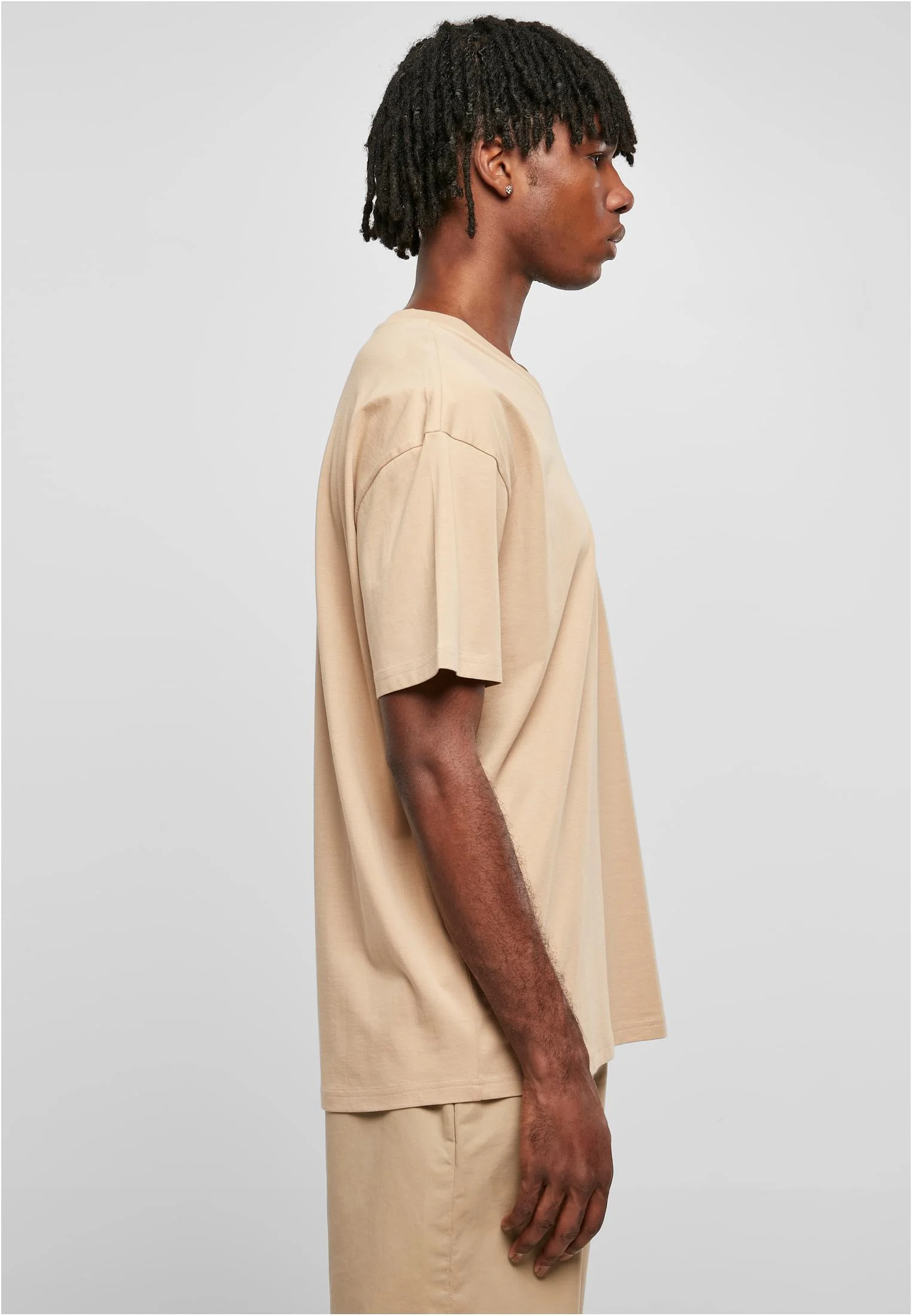 skwm-tb-TB5936_Mw5-03738_93cb46aa-cbd8-4797-ab97-4b47e5338149 Essentials Oversized V-Neck Tee