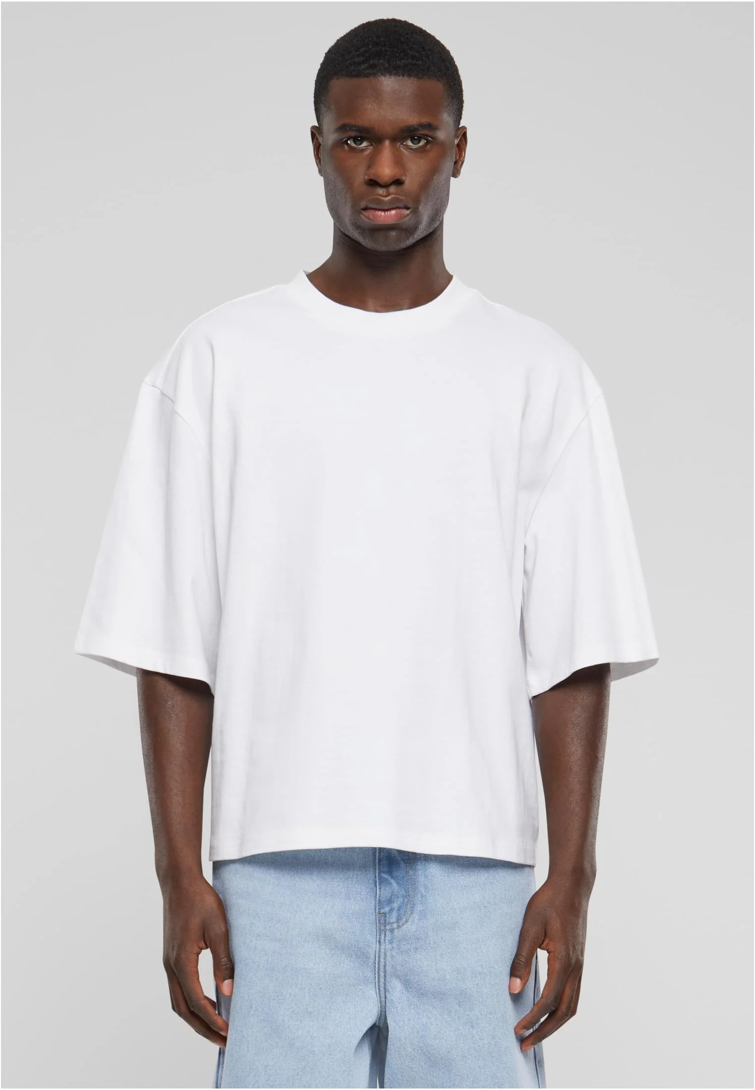 skwm-tb-TB6673_Mw1-00220_47b86e5a-2b91-43d9-a29e-fadc7cf5108f Essentials Oversized Cropped Tee