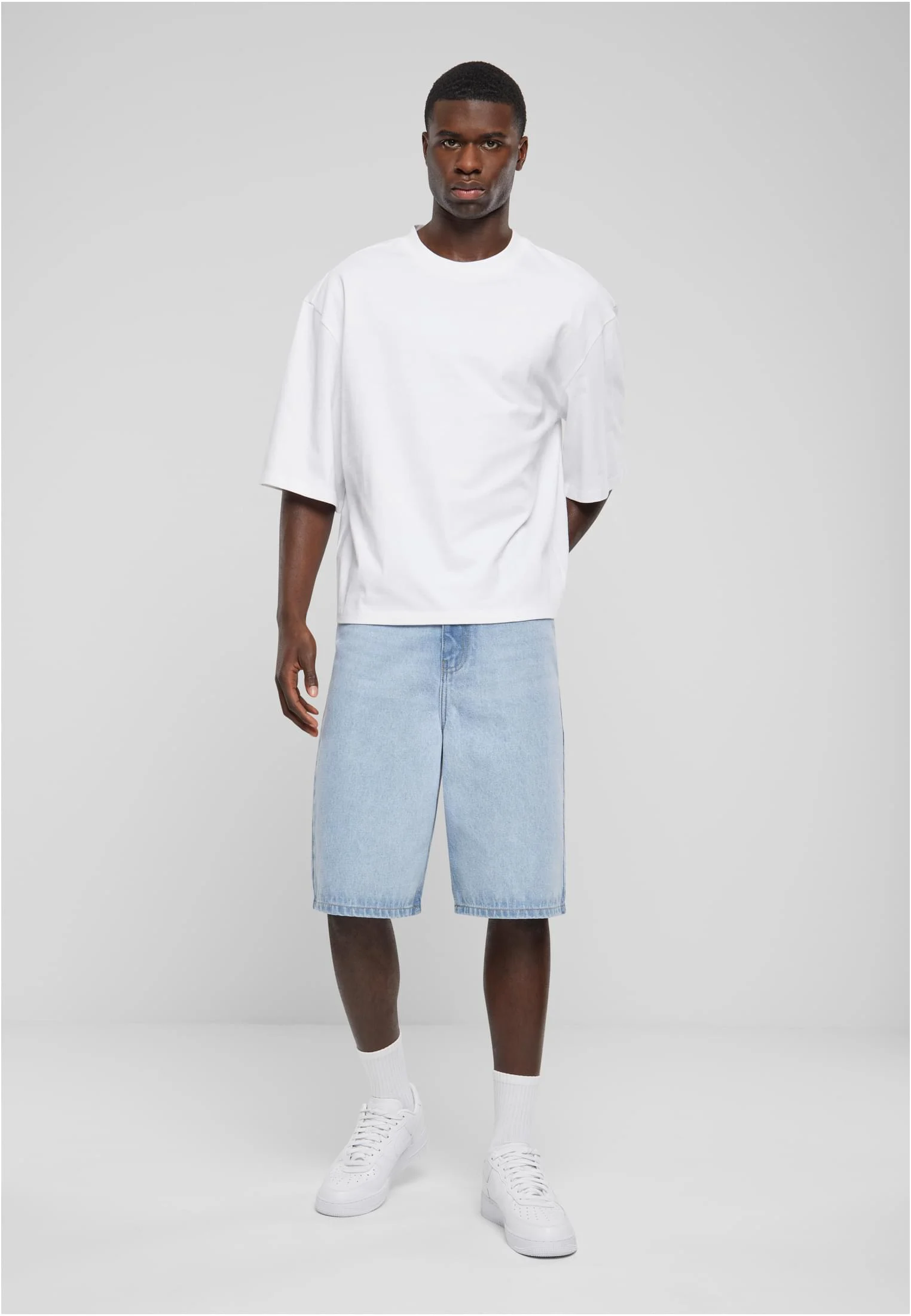 skwm-tb-TB6673_Mw12-00220_1ec43f6e-bc7a-4009-a8e5-2f64a08ee200 Essentials Oversized Cropped Tee