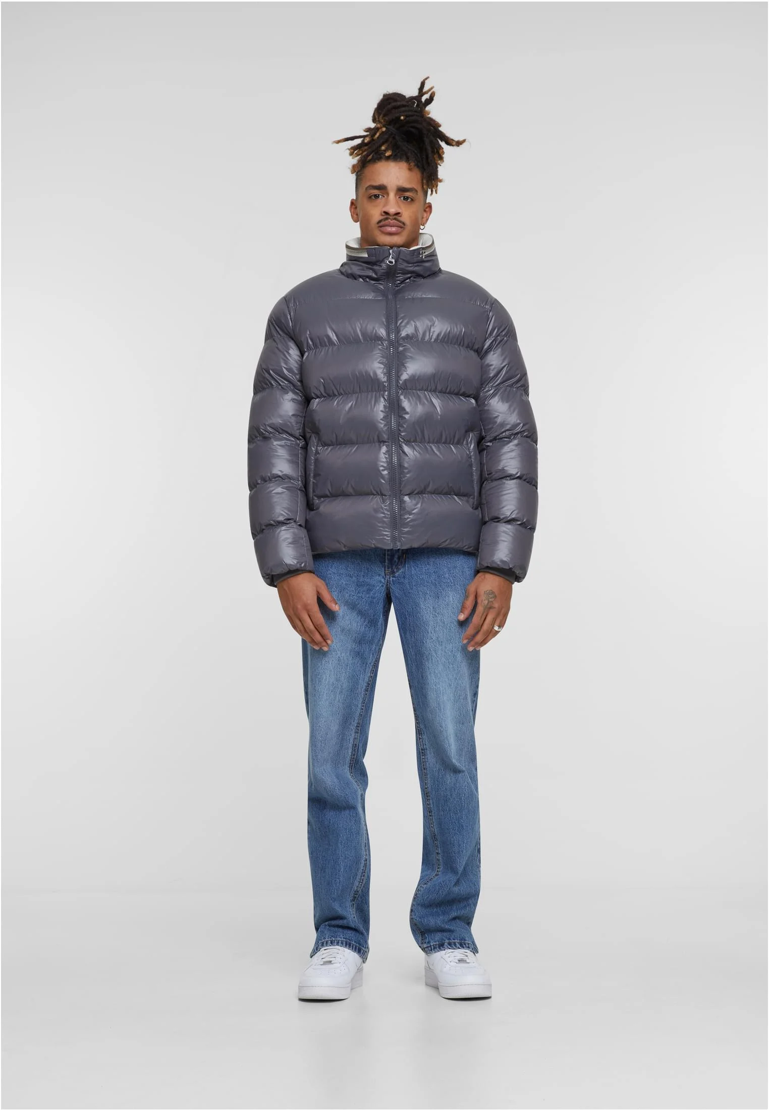 skwm-tb-TB7014_Mw12-07890_4f54bfc9-bdbe-48fd-90c7-bd032247c646 Essentials Zip neck Puffer Jacket