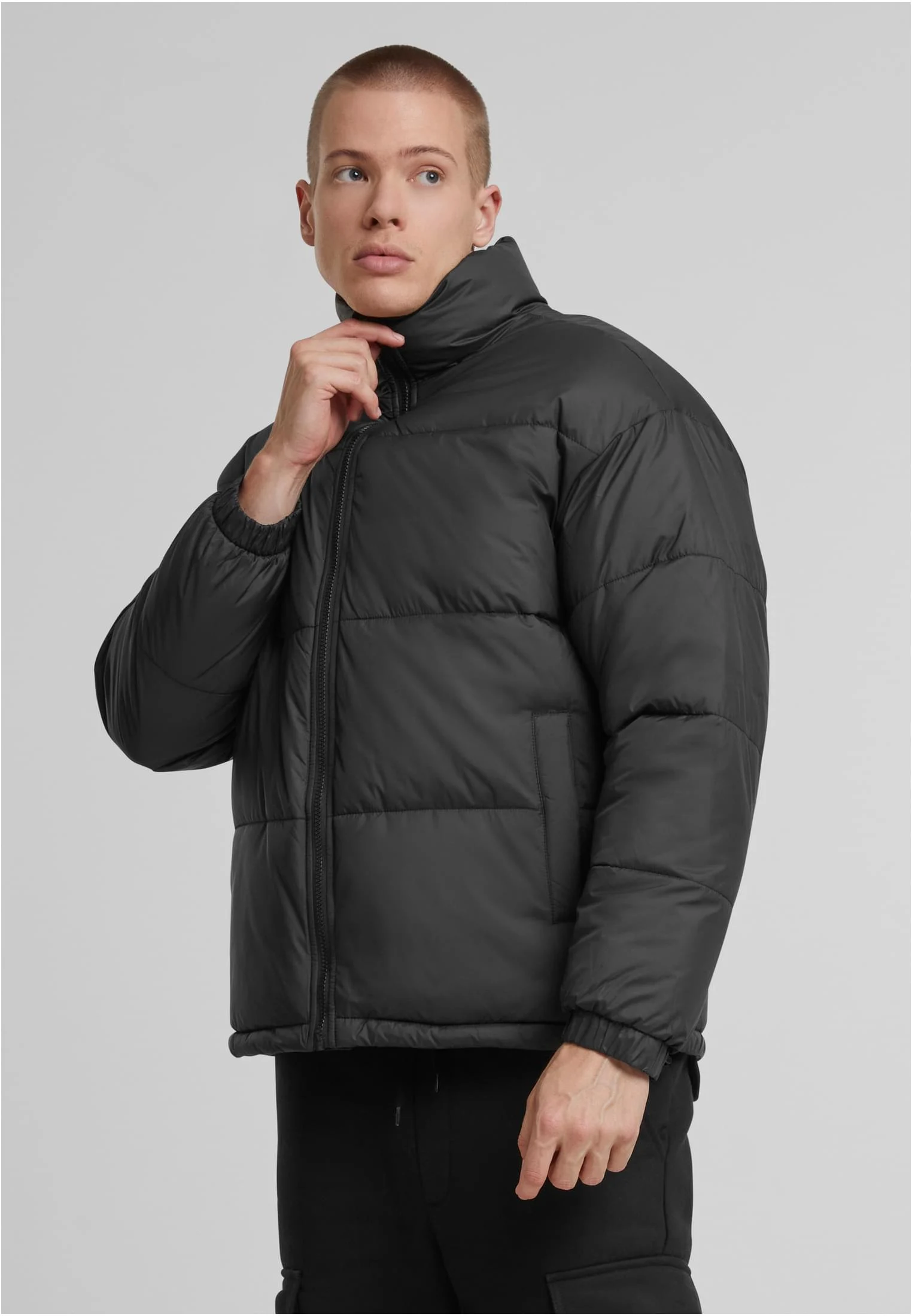 skwm-tb-TB7258_Mw1-00007_c49b30ff-46a5-414f-ba85-2b123a9f6198 Basic Puffer Jacket