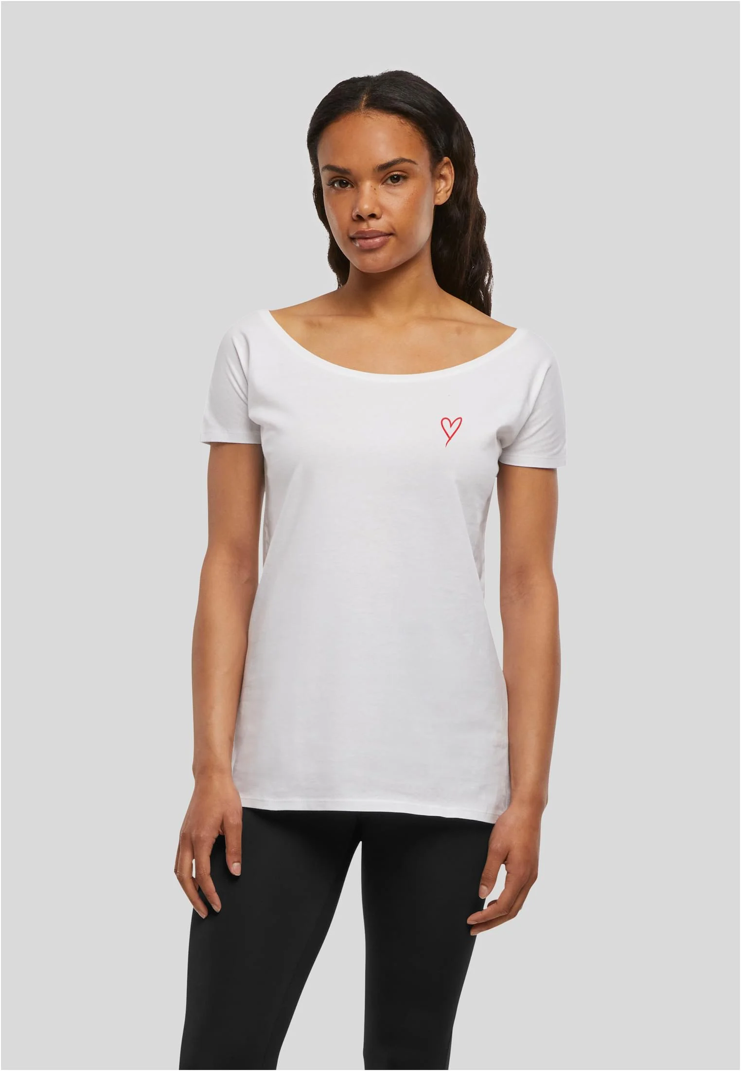 skwm-tb-TB8973_Mw1-00220_cb991f4f-9249-42a6-b385-6d8eb1b0a556 Heart Wideneck Tee