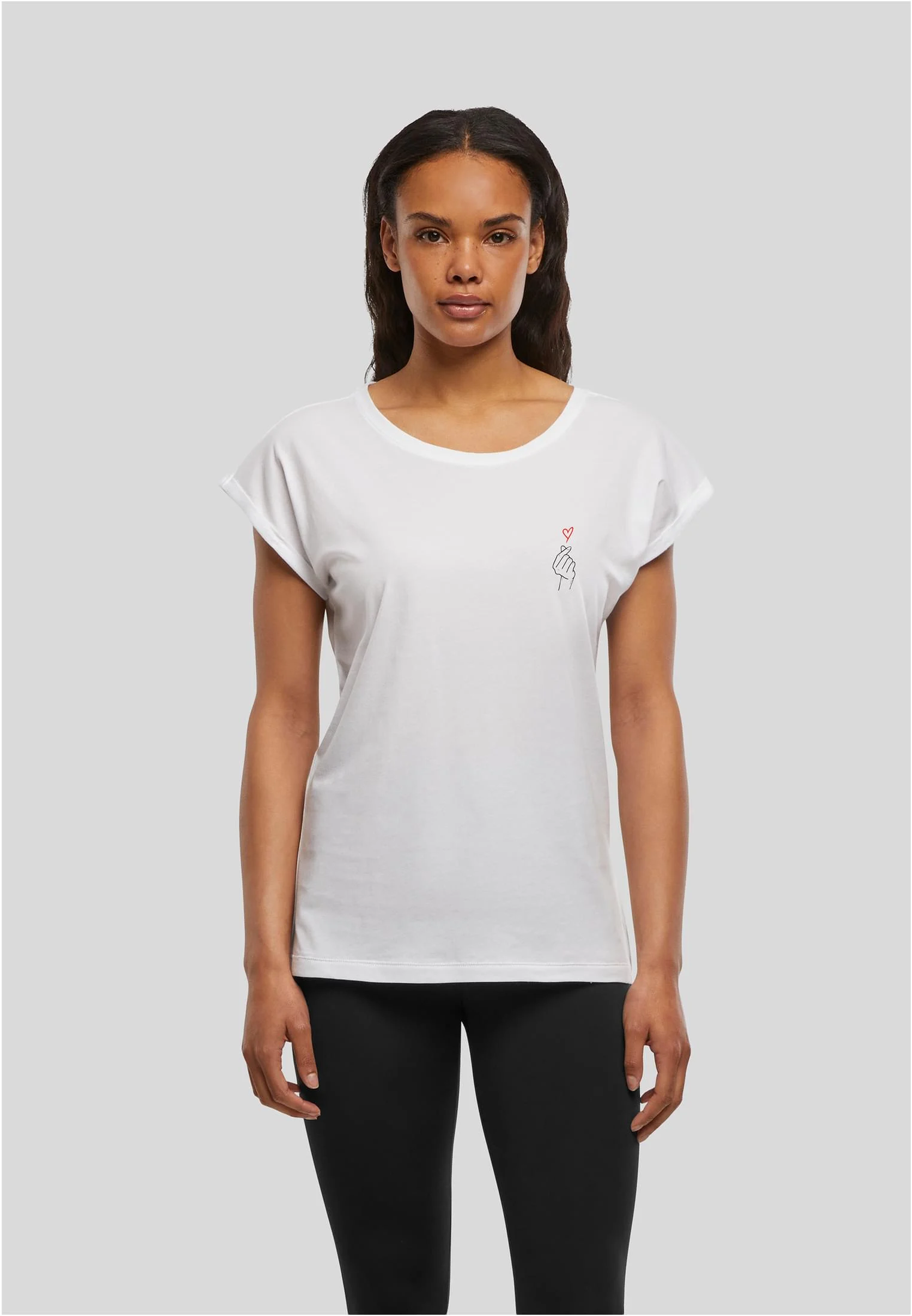 skwm-tb-TB8993_Mw1-00220_36258a54-7a9a-4d68-94b9-aebf7fcb3580 K-Heart Basic Shirt