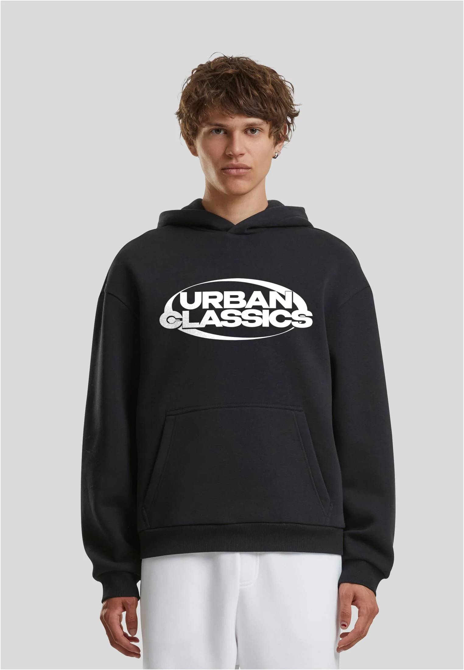 skwm-tb-TB9049_Mw1-00007_6d5c3920-b488-4590-8bc5-e3ea7ea0e3c2 Elliptical Logo Boxy Hoody