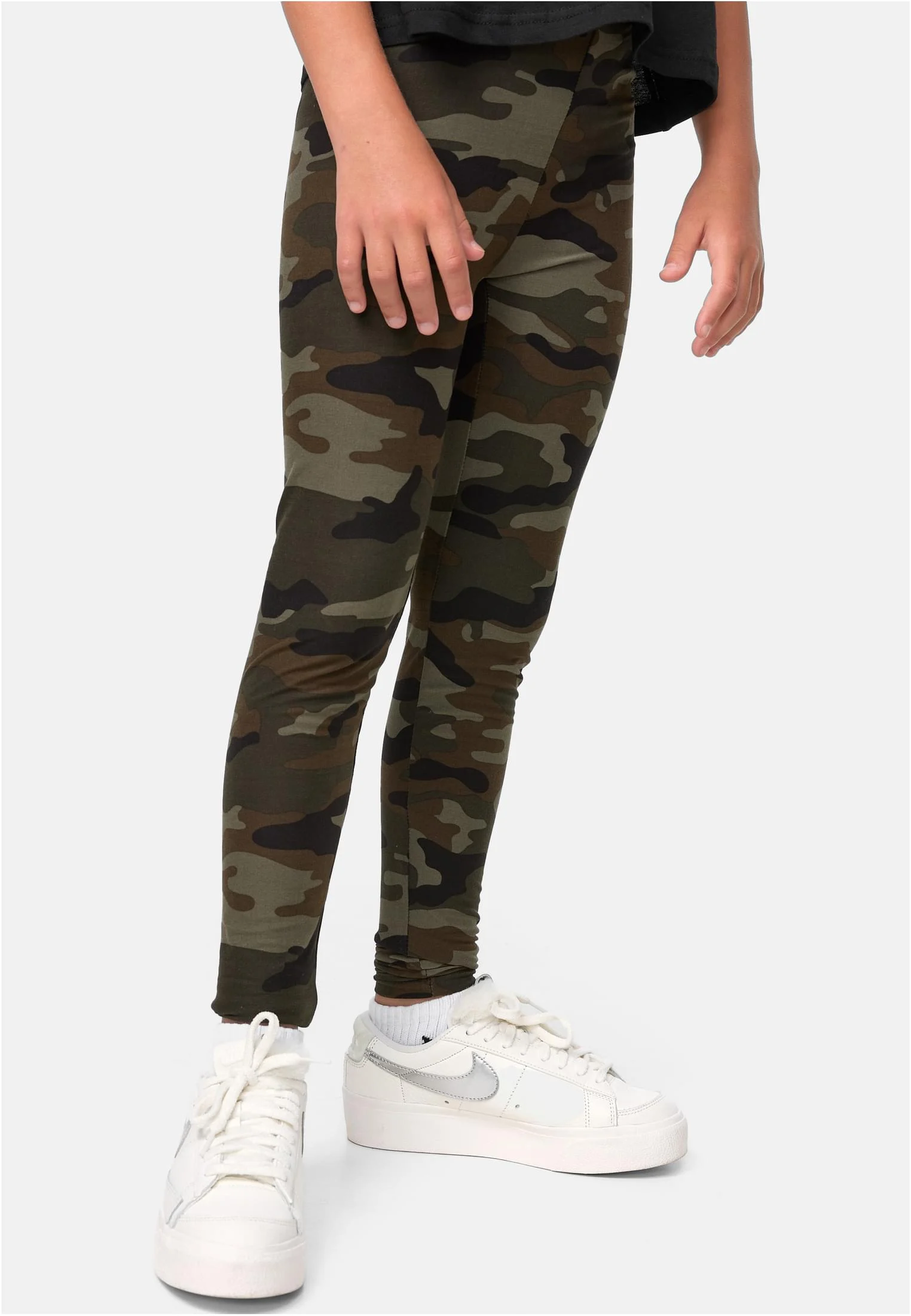 skwm-tb-UCK1331_Mw5-00396_2f801a10-75dd-4a7d-b4df-62d524192fbe Girls Camo Leggings
