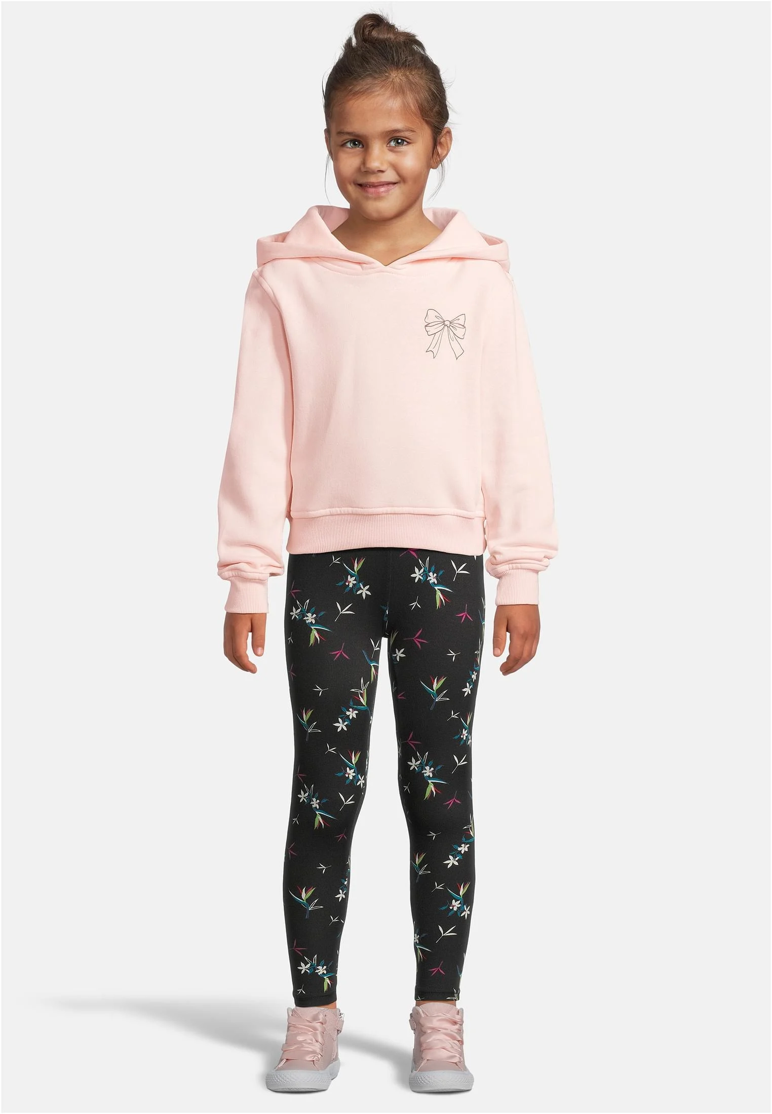 skwm-tb-UCK7900_Mw12-00185 Bow Hoody